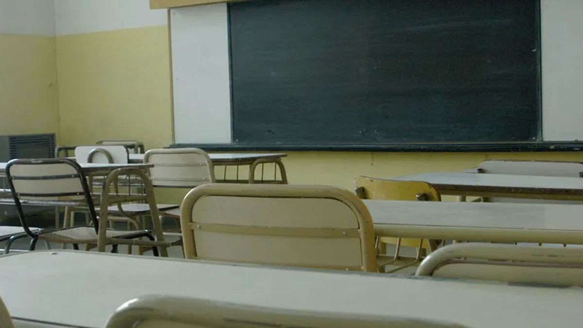 ¡Alarma en el aula! Una nena de primer grado fue al colegio con un revólver en la mochila