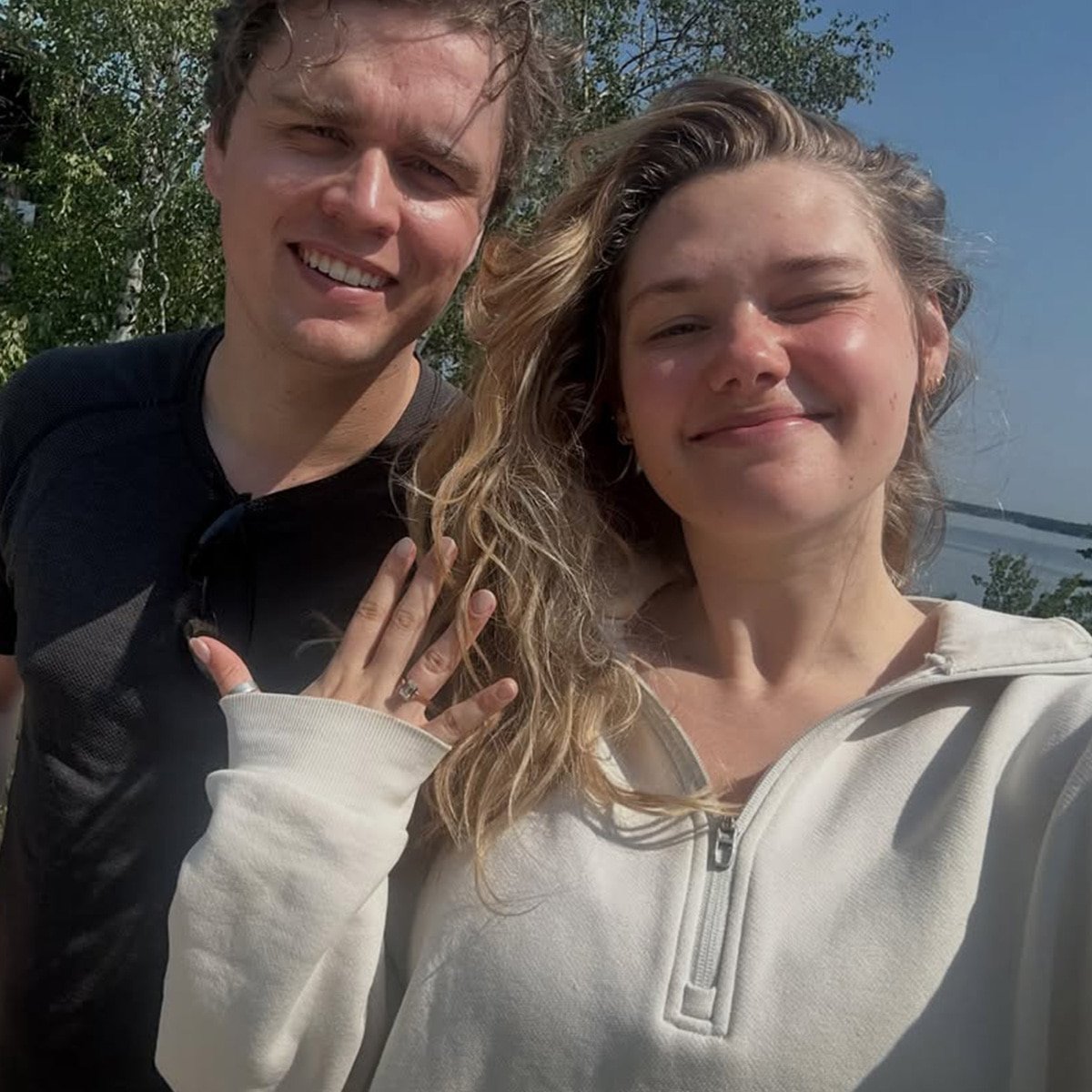 ¡Que anillo! Karis Cameron de Off Campus se comprometió con Ty Wood