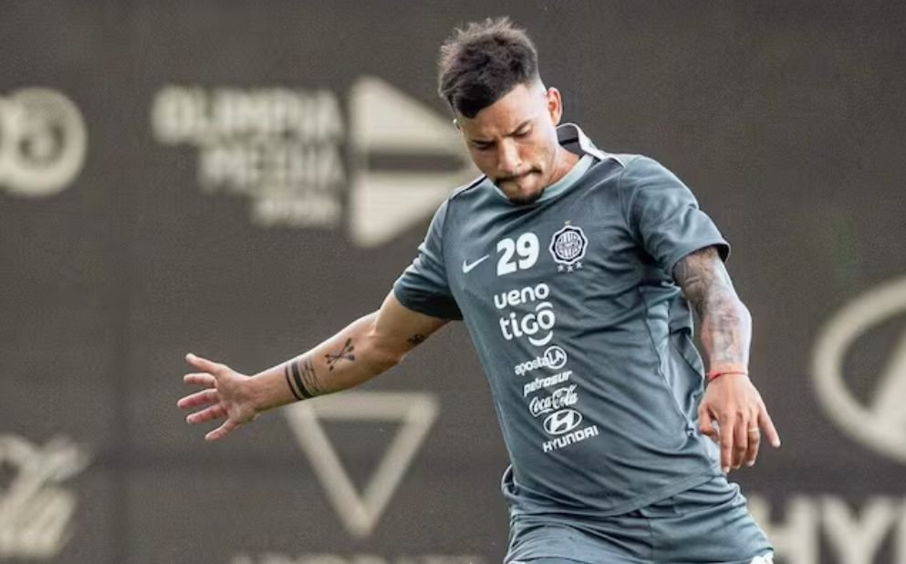¡Atención, Vitamina! Leguizamón vuelve y agita el panorama en Olimpia