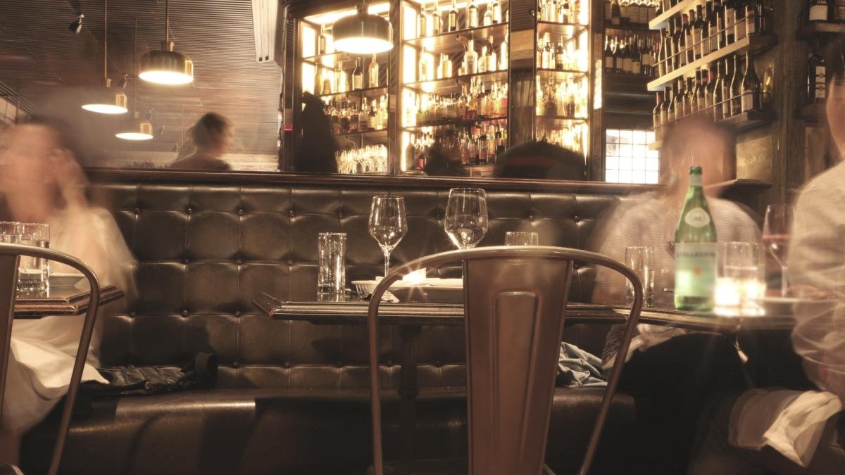 Un restaurante catalán se come una polémica por el precio del agua: 4,5 euros que encendieron las redes