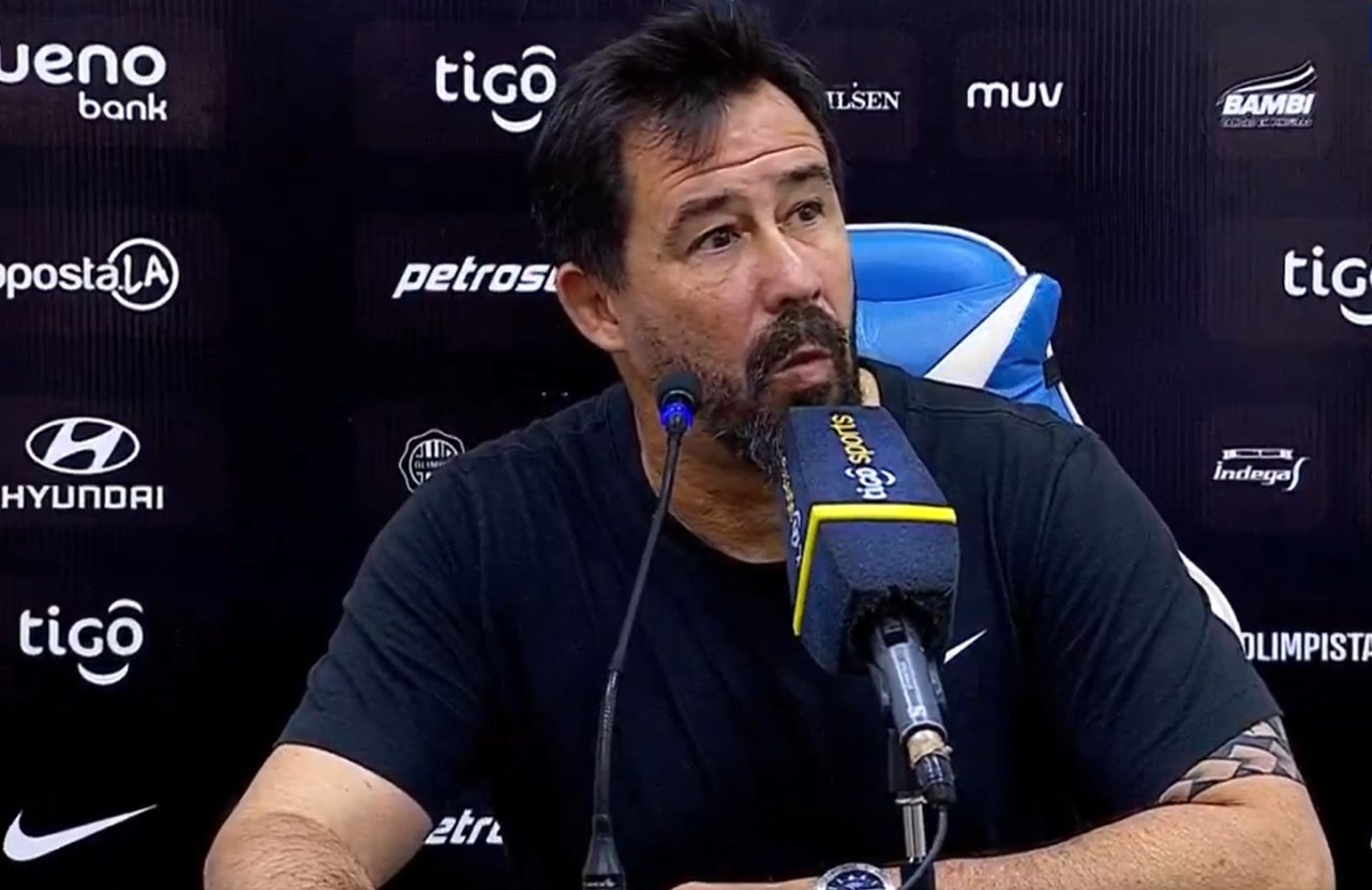 Vitamina se rinde al 4-4-2: "Me gusta el 4-3-3, pero los resultados hablan"